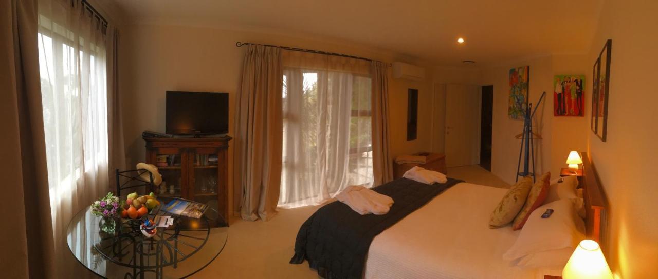Puka Heights Bed & Breakfast Pauanui Exterior photo